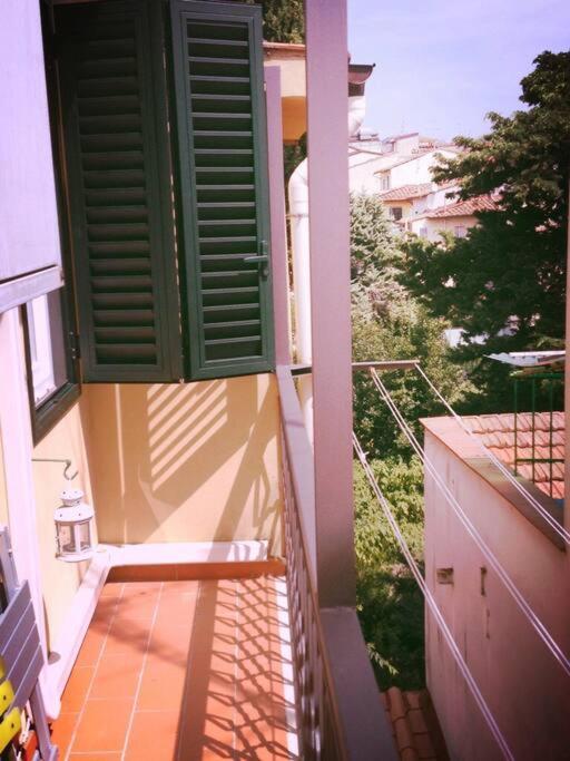 Apt Bright, Quiet! In The Center. Florence Luaran gambar