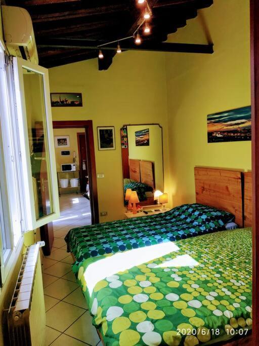 Apt Bright, Quiet! In The Center. Florence Luaran gambar