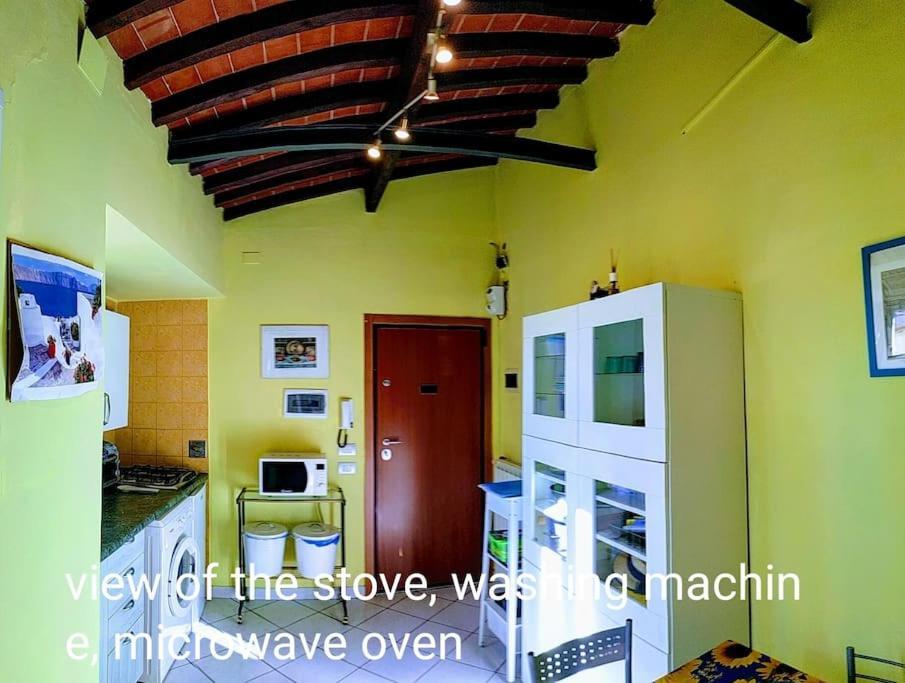 Apt Bright, Quiet! In The Center. Florence Luaran gambar